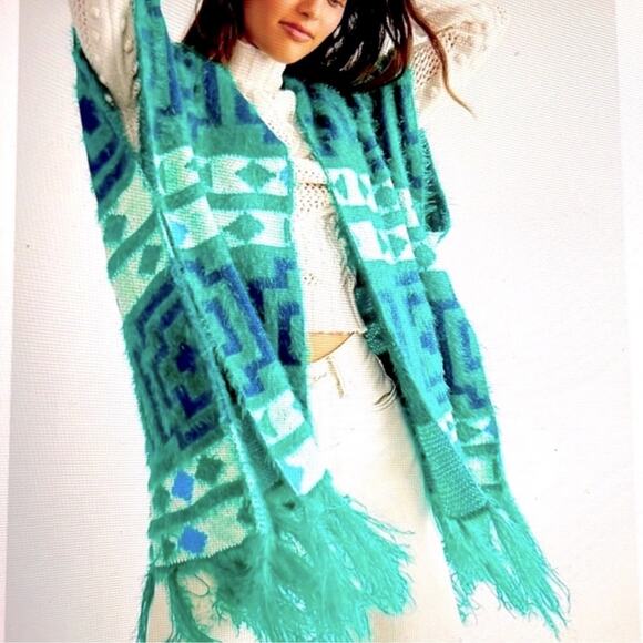 Free People NWT Poncho Diamond-Back Cozy Sweater Kimono in Green OS Shawl Wrap - Picture 3 of 7